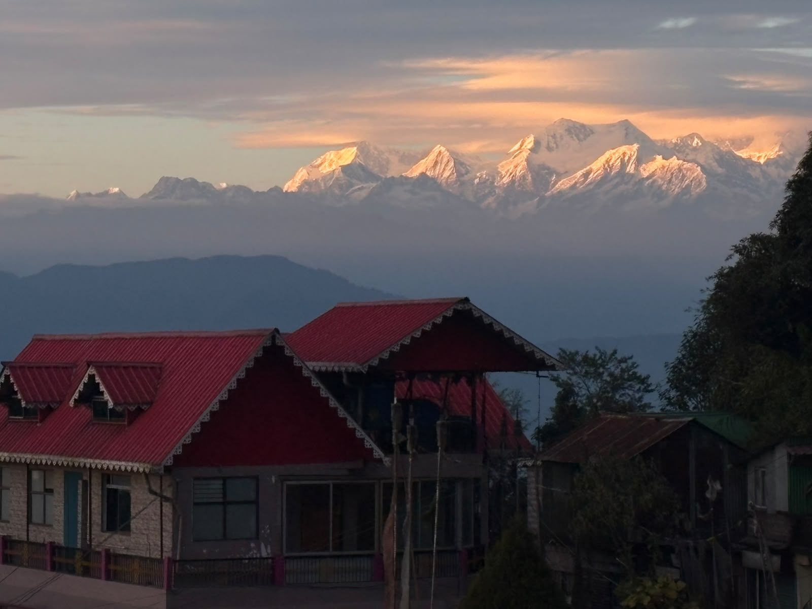 Mountain view from MistyLeafStays Darjeeling